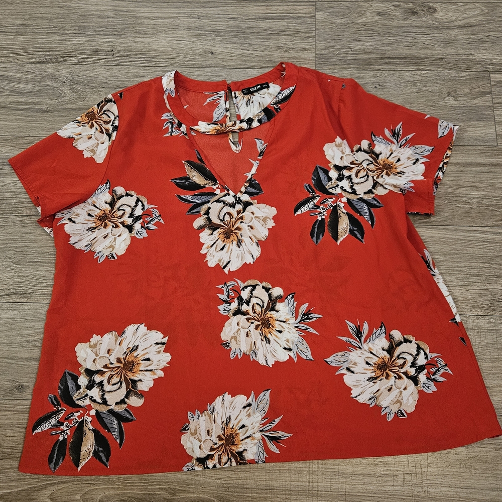 SHEIN‎ Floral Red Women's Top